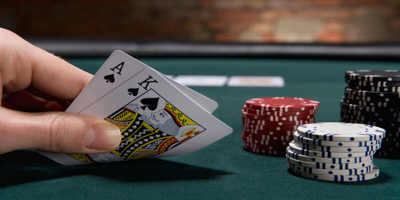 Luật chơi Poker chi tiết qua 4 vòng cược